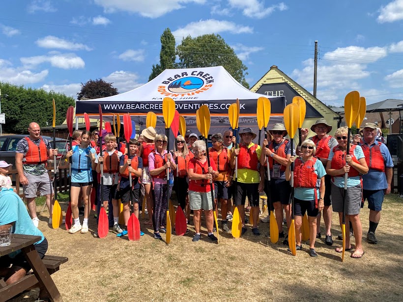 Group canoe